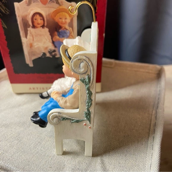 Hallmark Keepsake Ornament Our Little Blessings 1995 - Picture 3 of 7